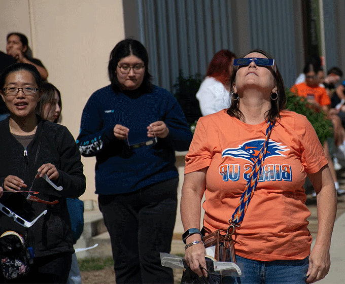 Students to enjoy up-close view of eclipse at <a href='http://cufk.ngskmc-eis.net'>在线博彩</a> Main Campus